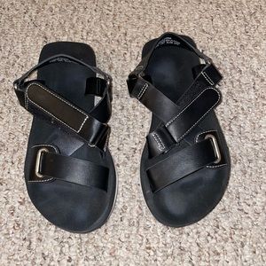 Platform black sandals